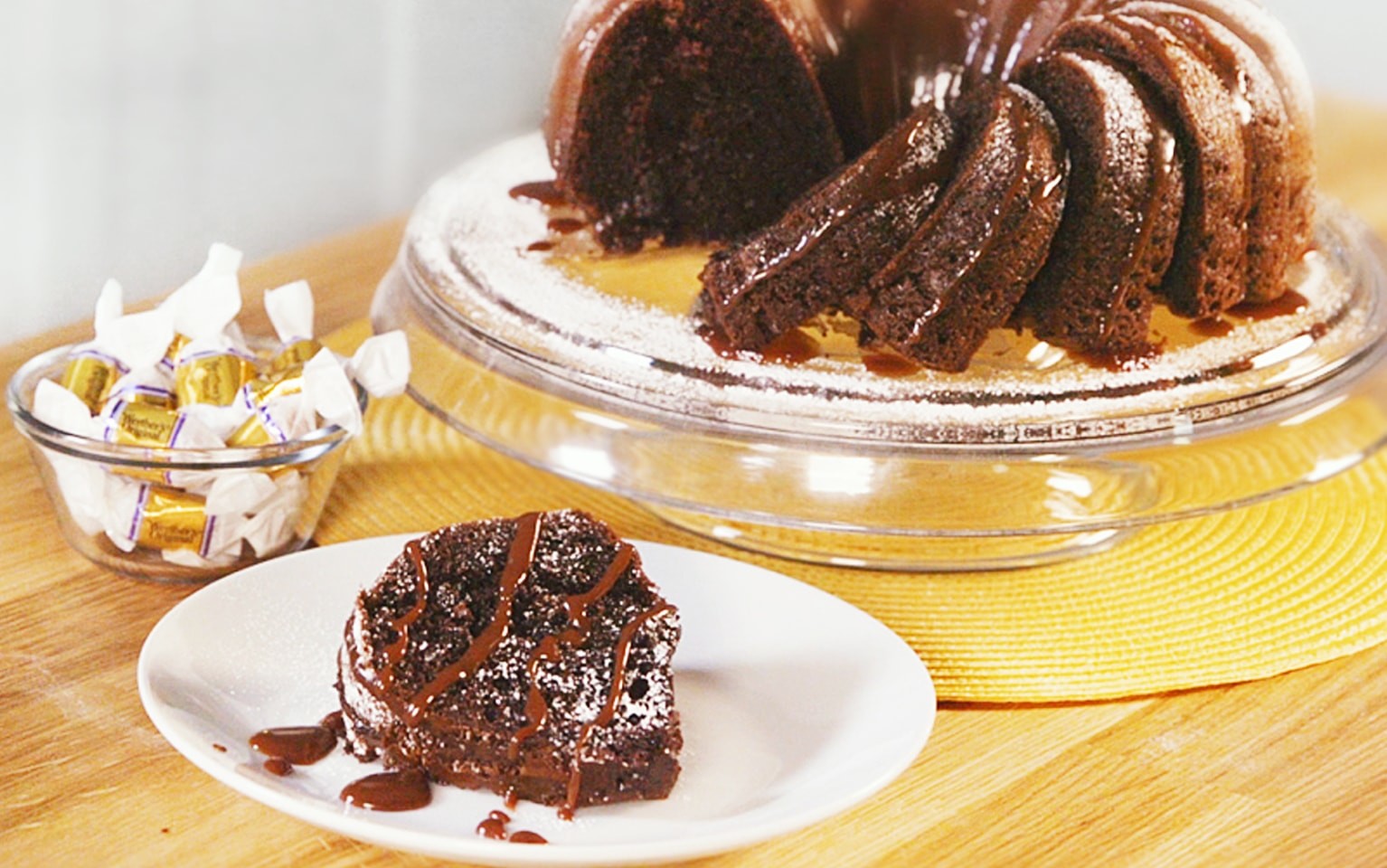 Chocolate Caramel Éclair Cake